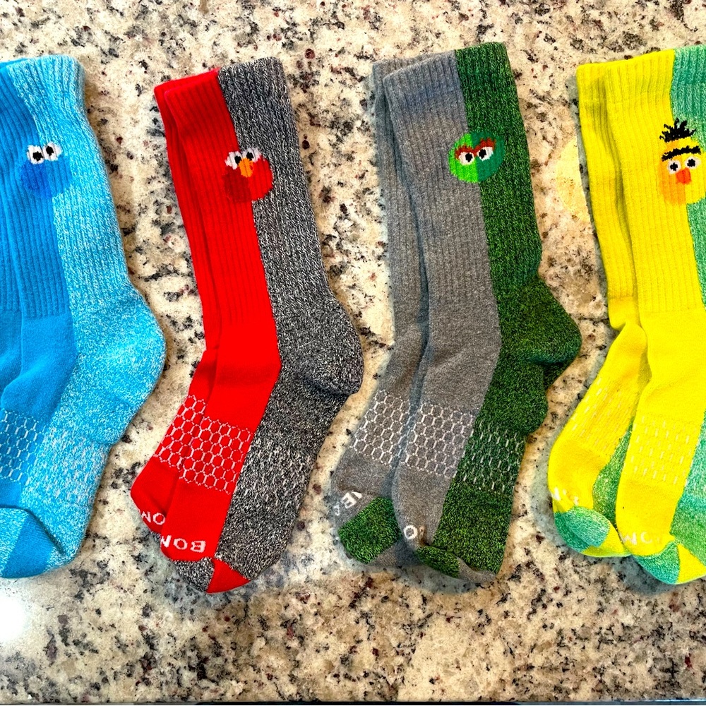 Bombas Sesame Street Crew Socks: 2020 Limited Edition - Size M